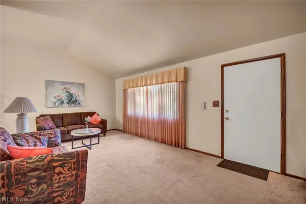 14121 Donald DR, Brook Park, OH 44142