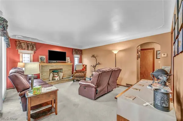 6284 Holburn RD, Parma, OH 44129