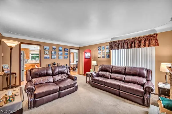 6284 Holburn RD, Parma, OH 44129