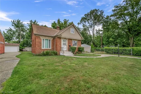 6284 Holburn RD, Parma, OH 44129