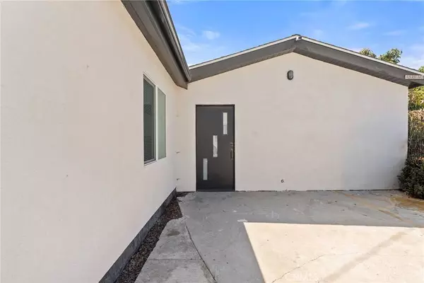 6519 Denver AVE, Los Angeles, CA 90044