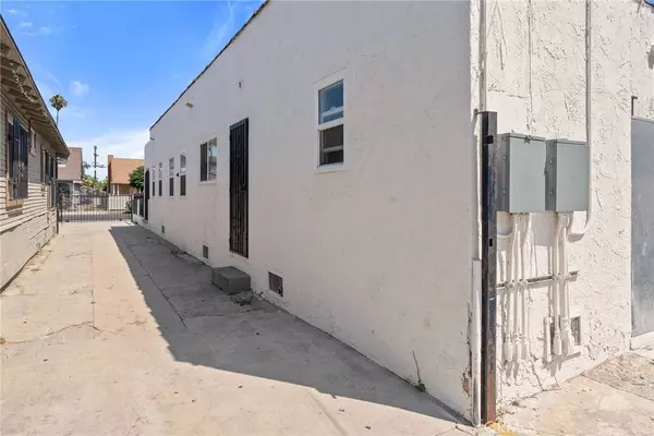 6519 Denver AVE, Los Angeles, CA 90044