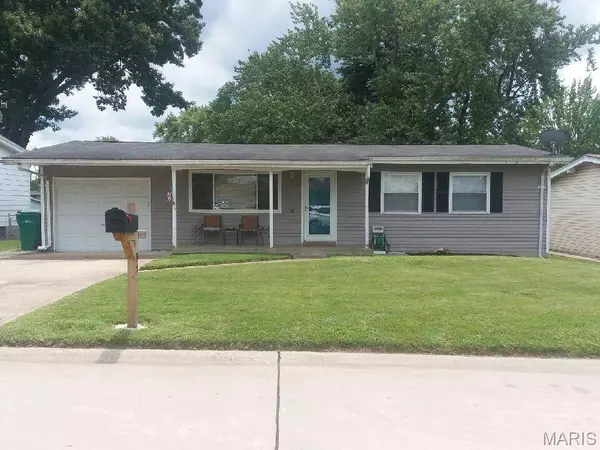 97 Huck Finn DR, St Charles, MO 63303