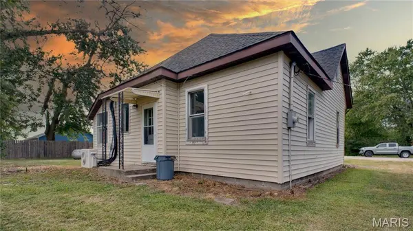 608 Cross ST, Montgomery City, MO 63369