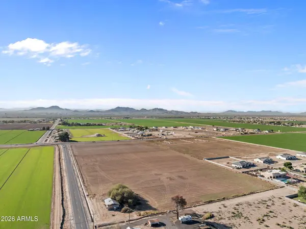 712 S Dean Road #2, Buckeye, AZ 85326