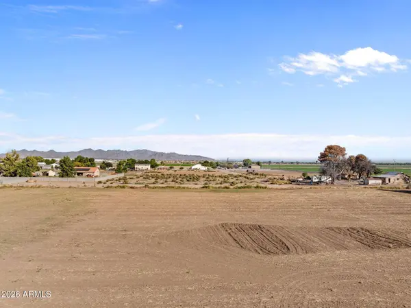 712 S Dean Road #2, Buckeye, AZ 85326