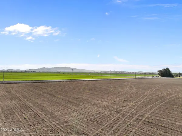 712 S Dean Road #2, Buckeye, AZ 85326