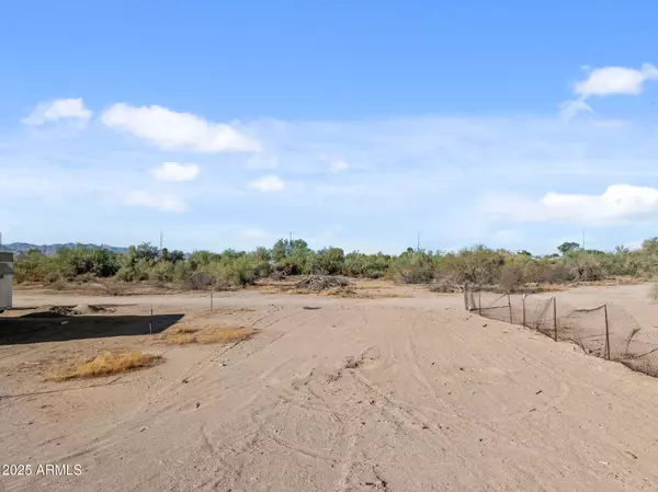 2 E GRIFFIN Street #-, Wittmann, AZ 85361