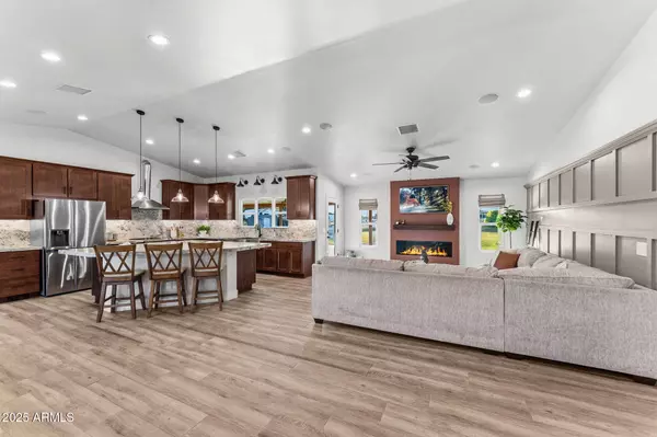 7336 N 181ST Avenue, Waddell, AZ 85355