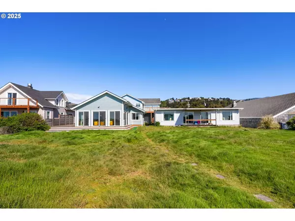 259 S PACIFIC ST, Rockaway Beach, OR 97136