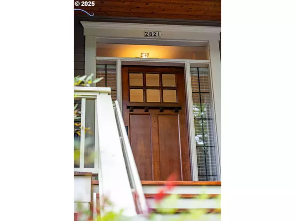 2821 SE SCHILLER ST, Portland, OR 97202