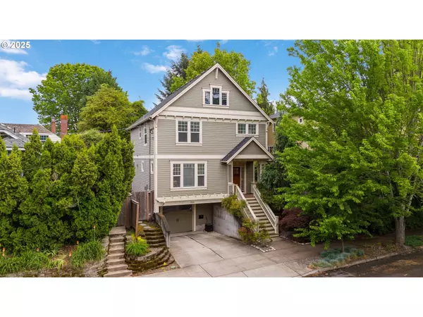 2821 SE SCHILLER ST, Portland, OR 97202