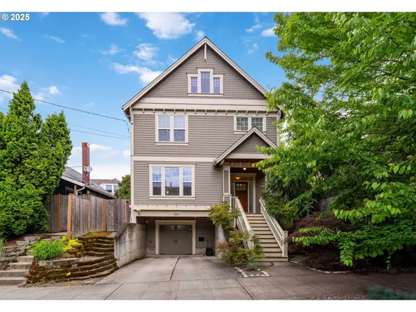 2821 SE SCHILLER ST, Portland, OR 97202