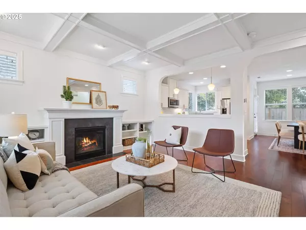 2821 SE SCHILLER ST, Portland, OR 97202