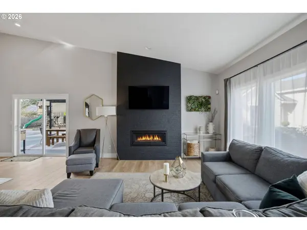 20165 SPYGLASS CT, Oregon City, OR 97045