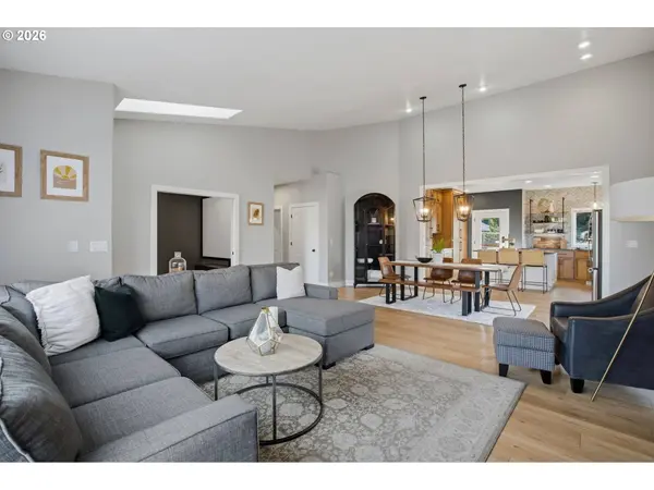 20165 SPYGLASS CT, Oregon City, OR 97045