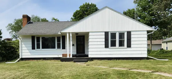 905 2nd Street, Baraboo, WI 53913-2361