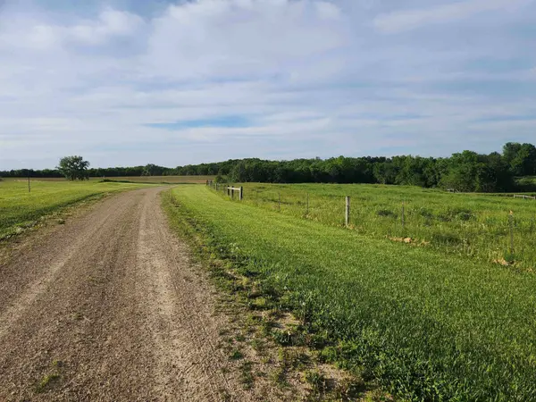 16318 E County Road V Road, Hillsboro, WI 54634-3226