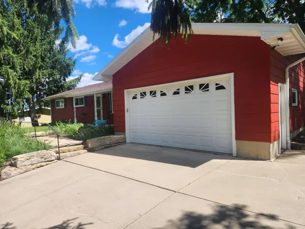 607 8th Avenue, New Glarus, WI 53574