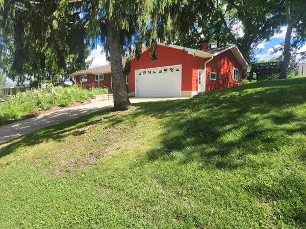 607 8th Avenue, New Glarus, WI 53574