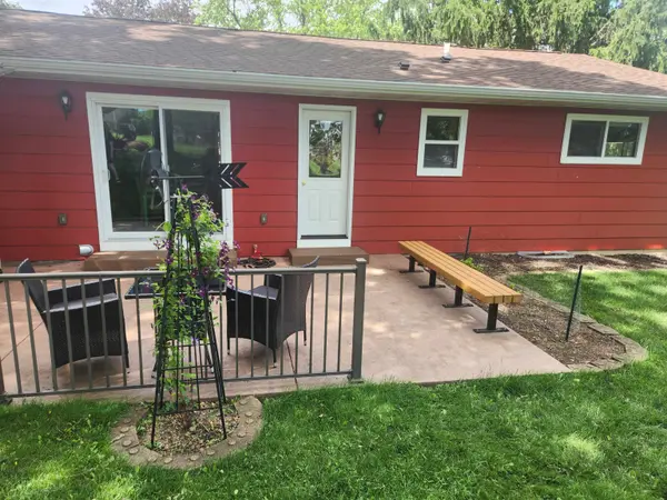 607 8th Avenue, New Glarus, WI 53574