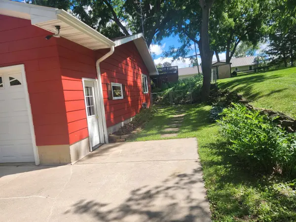 607 8th Avenue, New Glarus, WI 53574