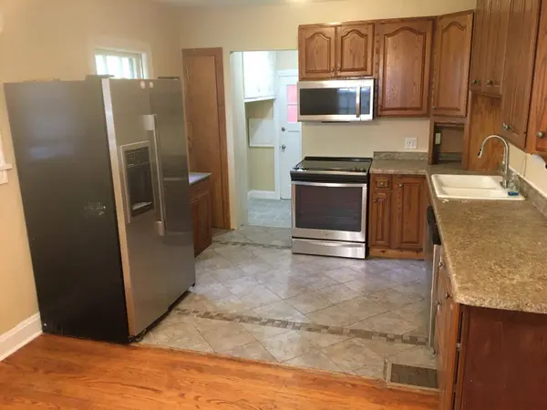 1332 Emilie Street, Green Bay, WI 54307-3112