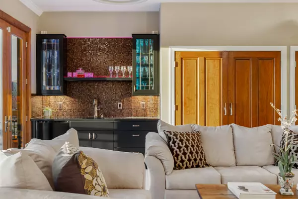 M & N,,2245 N Blake St # L