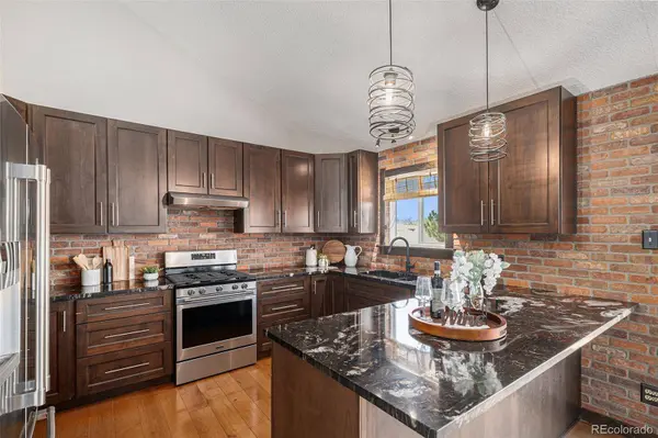 2812 W Davies DR, Littleton, CO 80120