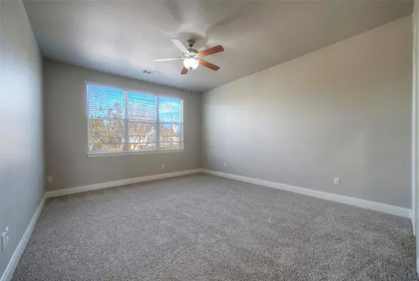 700 Applewood DR #E, Pflugerville, TX 78660