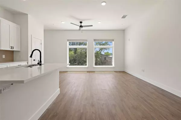 1811 Webberville RD #1305, Austin, TX 78721