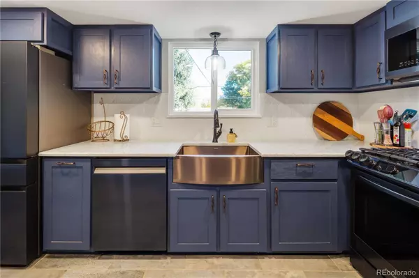 2146 S Yarrow ST, Lakewood, CO 80227