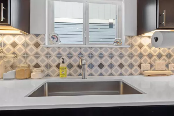 6809 Ellsworth WALK, Austin, TX 78724