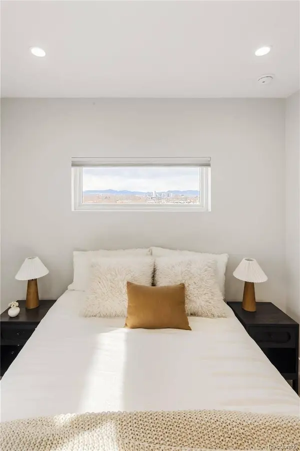 1467 N Locust ST, Denver, CO 80220