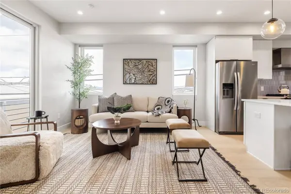 1467 N Locust ST, Denver, CO 80220