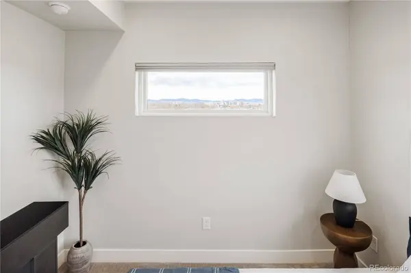 1467 N Locust ST, Denver, CO 80220