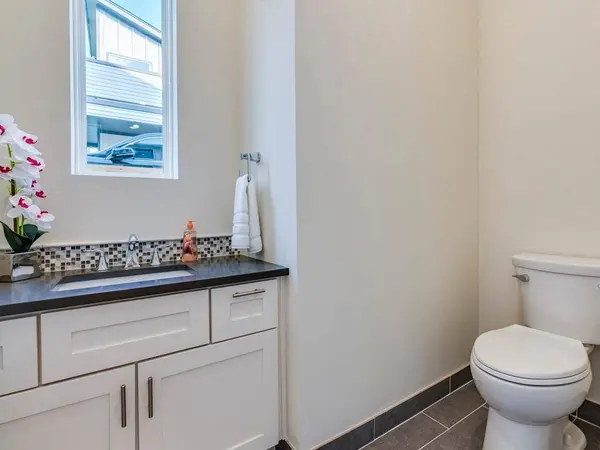 6412 Carson RDG #B, Austin, TX 78741
