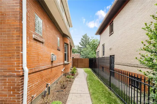3022 N Vine ST, Denver, CO 80205