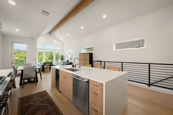 900 S 2nd ST #3, Austin, TX 78704