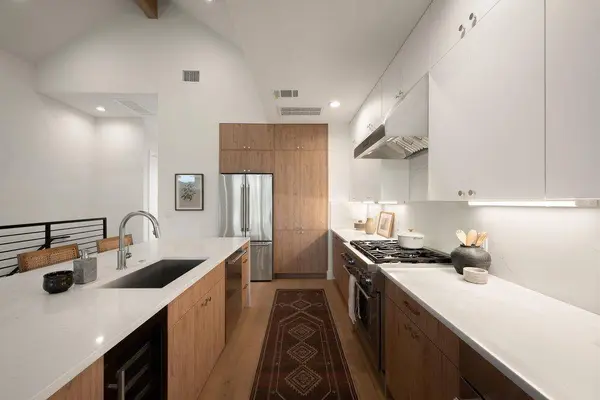 900 S 2nd ST #3, Austin, TX 78704