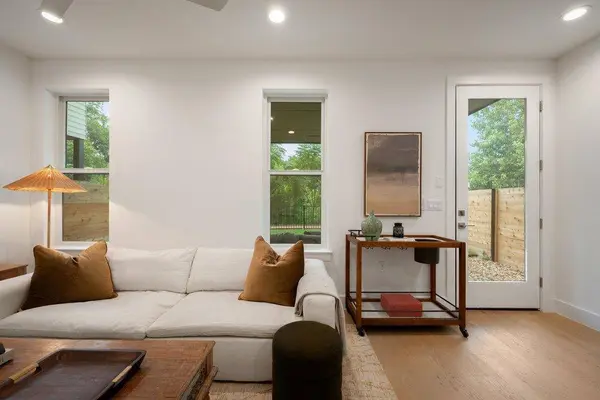 900 S 2nd ST #3, Austin, TX 78704