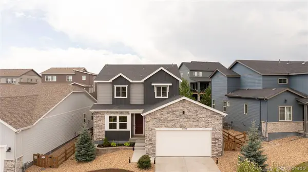 18404 W 94th LN, Arvada, CO 80007
