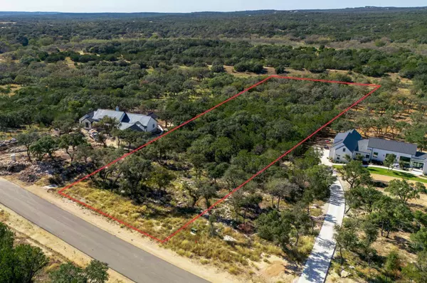 1962 Paradise PKWY, Canyon Lake, TX 78133
