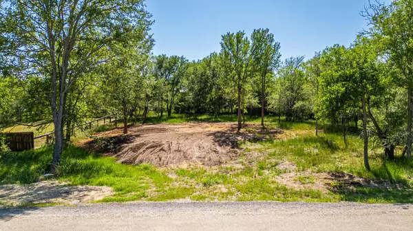 281 Nene LN, Bastrop, TX 78602