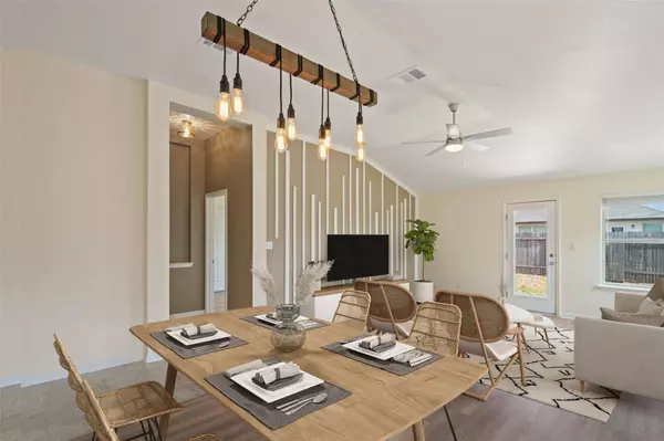 125 Evening Dusk DR, Kyle, TX 78640