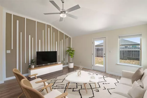 125 Evening Dusk DR, Kyle, TX 78640