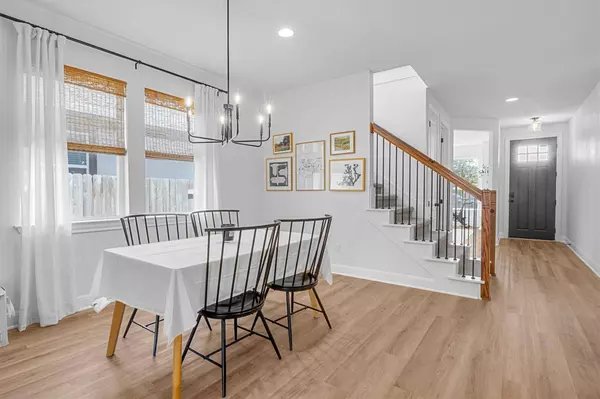 192 Yarbrough DR, Dripping Springs, TX 78620