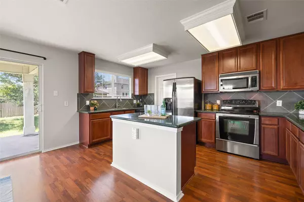 517 Castebar DR, Round Rock, TX 78664