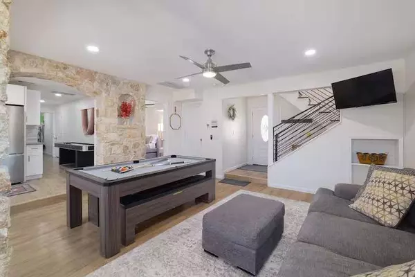 17708 Cherry LN, Lago Vista, TX 78645