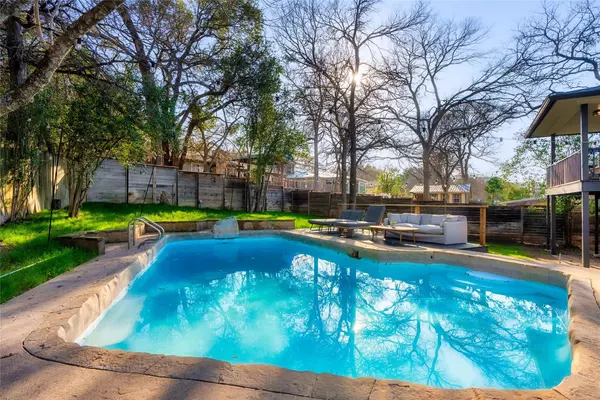 2209 Forest Bend DR, Austin, TX 78704